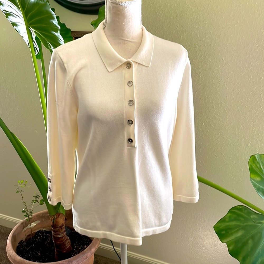 Cream color, like new, functional buttons!